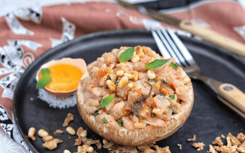 Tartare de veau au miso à l’ail des ours